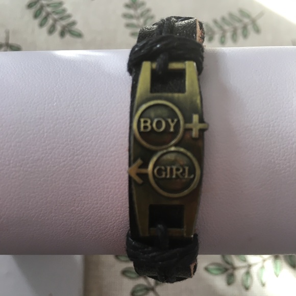 Black Leather Boy/Girl Bracelet - Picture 2 of 2